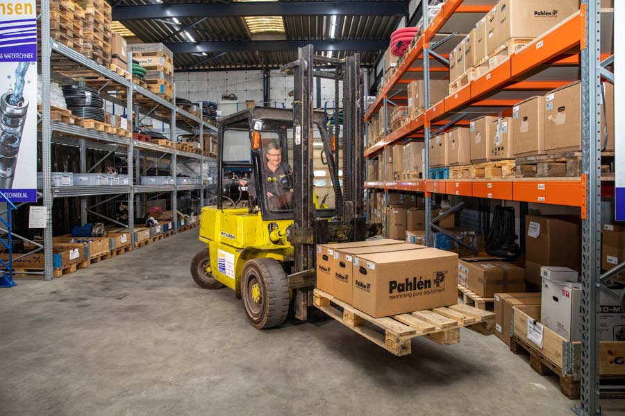 Veilig laden en lossen van pompen en onderdelen